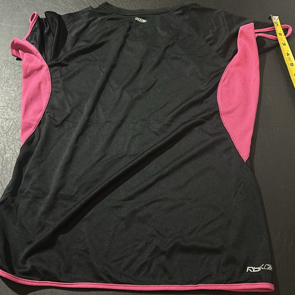 Reebok Top - Picture 4 of 13